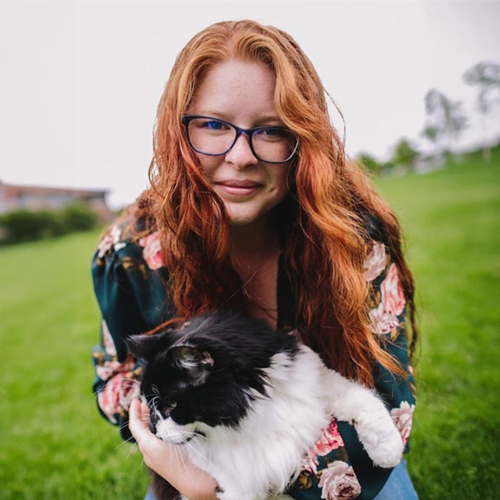 Eyvonne with her cat